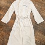 White Luxury GOLD STRIKE Casino Resort Robe Size undefined Photo 3