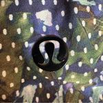 Lululemon  Water: Surf Short in Floral Sport White Multi Black Reversible Size 6 Photo 7