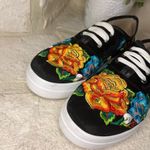 Xhantae shoes floral embroidered sneakers sz 9 Black Photo 2