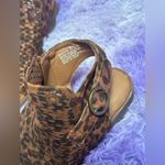 Baretraps  Womens Scotlyn Open Toe Flat Cushioned Strappy Slingback Sandal 5.5M Photo 3