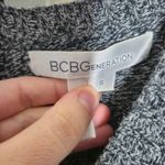 BCBGeneration  Marled Charcoal Gray Boxy V-Neck Knit Tunic Sweater Size Small Photo 3