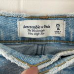 Abercrombie & Fitch Ultra High Rise 90s Straight Jeans Split Vent Hem Size 25 Photo 3