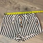 Kendall + Kylie Kendalll & Kylie Striped Black and White Women's Shorts, women’s High Rise, Sz 5 Photo 1