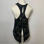 Old Navy  Active Breathe ON Camo Racerback‎ Tank Top | Size Medium Photo 3