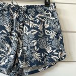 American Eagle  AE Vacay Short Floral NEW Medium Photo 4