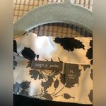 Apt. 9  mock 2 in 1 V- neck Gorgeous Black and white print sweater. Size PL Photo 4