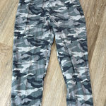 No Boundaries  snow camo size small 3/4 leggings Photo 0