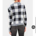 Alya Franchesca’s Collection  shay Buffalo plaid sweater Photo 2