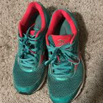 Mizuno s Running Shoes Photo 2