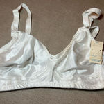 Vintage Mary Jane Women's 34C White Nursing Bra 80s Made in USA Size undefined Photo 0