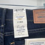 Levi's NWT Women's Size 2 W26 Dark Wash Mid Rise Bermuda Denim Shorts Cuffed Photo 5