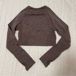 NWOT Long Sleeve Cropped Athletic Top Purple Size M Photo 4