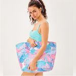 Lilly Pulitzer NWT Cooler Tote Bag In Multi Roar Of the Seas Photo 1