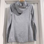 Old Navy Active Women’s Grey Hooded Long Sleeve Shirt Sz XS Photo 1