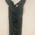 La Femme NWT Surplice Off the Shoulder Column Gown in Emerald Size 12 Photo 2