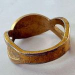 Gold tone Gold Tone Metal Band Ring w/ Clear Rhinestone Accents Avon Size 5 Photo 5