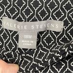 Valerie Stevens ❄️3/$20 Black & White Pull-On Cropped Pant, 18W Photo 4