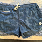 Vuori  Shorts Women’s Photo 2
