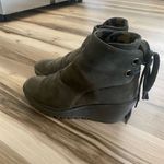 Fly London Women's size 9 Multicolor Green Suede Wedge Ankle Booties Lace Up Photo 4