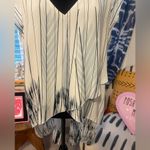 Women’s EUC Go by GoSilk Cap Sleeve Layered Flowy High Lo Silk Cap Sleeve Top L Blue Size L Photo 2