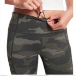 Athleta Women’s Green Black Camo Contender 7/8 Tights in Powerlift Leggings XS Photo 2