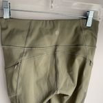 Athleta Laurel Olive Mesh Contender Capri Pants Powerlift Photo 5