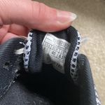 Brooks Revel 5 Running Sneakers Women’s Size 8.5 Gray Black Active Photo 4