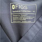 FIGS  Catarina One-Pocket Navy Scrub Top Size XL Photo 2