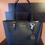 Michael Kors New shoulder bag adjustable hand strap genuine leather Sliver Logo Photo 0