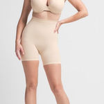 SKIMS  Seamless Sculpt Mid Thigh Short Sand Size XL Photo 0