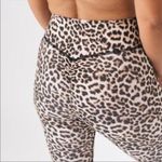 Zyia  Active Leopard Brilliant Scrunch Leggings 8-10 Photo 1