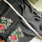 Vintage floral embroidered sweater cardigan • grandma’s favorite • flower garden Size L Photo 6
