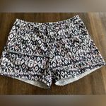Lole  Geometric Casey Shorts - size 4 Photo 1