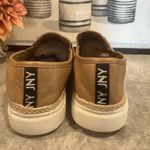 Jones New York COPY - Women's Brown Slip-On Comfort Shoes, Size 8. Photo 5