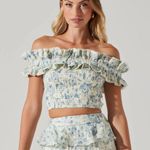 ASTR The Label Crop Top Photo 0