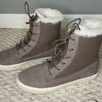 Timberland  Women’s Skyla Bay Fleece Fold-Down Lace-Up Boots in Taupe Nubuck 9.5 Photo 3