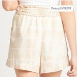 Evereve NWT  High Waist Tie Dye Ruffle Short Sz L Photo 2