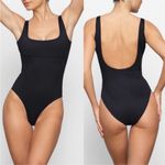 SKIMS NWT  Sculpting Swim Tank One Piece Sz M Photo 1