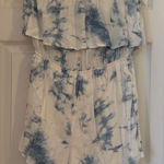 Blue and White Tie Photo 0