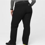 FIGS Women Kade Cargo Scrub Pants Photo 3