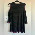 Live and let live  woman’s blouse Photo 1