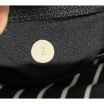 Lululemon  Women Sz‎ 2 Base Runner 1/2 Zip Black White Running Top Pullover Photo 7