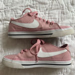 Nike Pink  Shoes Photo 0