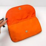 EXPRESS  Clutch Photo 2