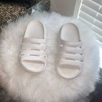 UGG  White Sandals Minimalist Design Photo 1