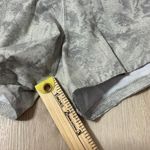 Vuori Athletic Works Womens Active Shorts Camo Print Black Waist Zip Pocket Sz M Photo 5