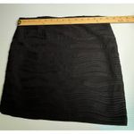Heart soul Black Mini Skirt Textured Wavy Design Elastic Waist Casual Photo 2