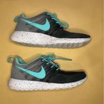 Nike ποΈ Black Grey Gradient Mint Splatter Heel Roshe One Sneakers Shoes Size 6 Photo 4