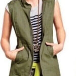CAbi  Explorer Vest Utility Army Green XS Zip Up Sleeveless Photo 0