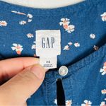 Gap ‎ Blue Tiered Sleeveless Top, Size XS, beautiful white peach flowers Photo 5